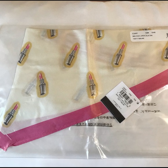 ❤️ 👄 Coach LIPSTICK PRINT SILK DIAMOND SCARF - Picture 5 of 9